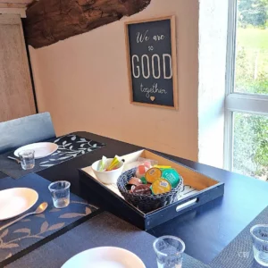 Gîte à Meximieux 1 à 4 personnes avec vue sur la campagne, séjour calme près de Lyon et Pérouges